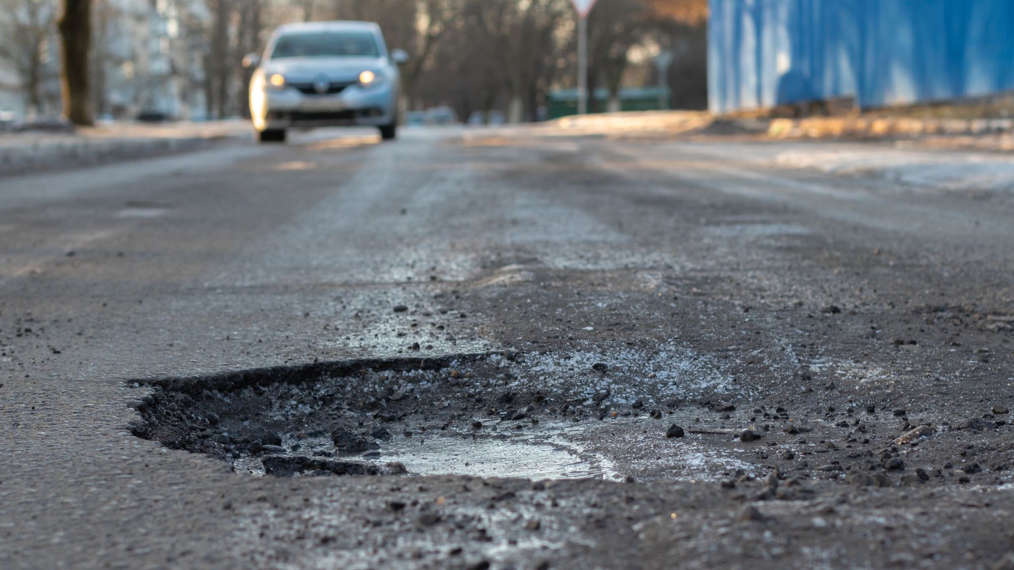 self-healing asphalt, induction-heated asphalt, encapsulated rejuvenators, steel fibre asphalt, pavement durability, road maintenance costs, sustainable roads, low-carbon infrastructure, Indian expressways, highway materials